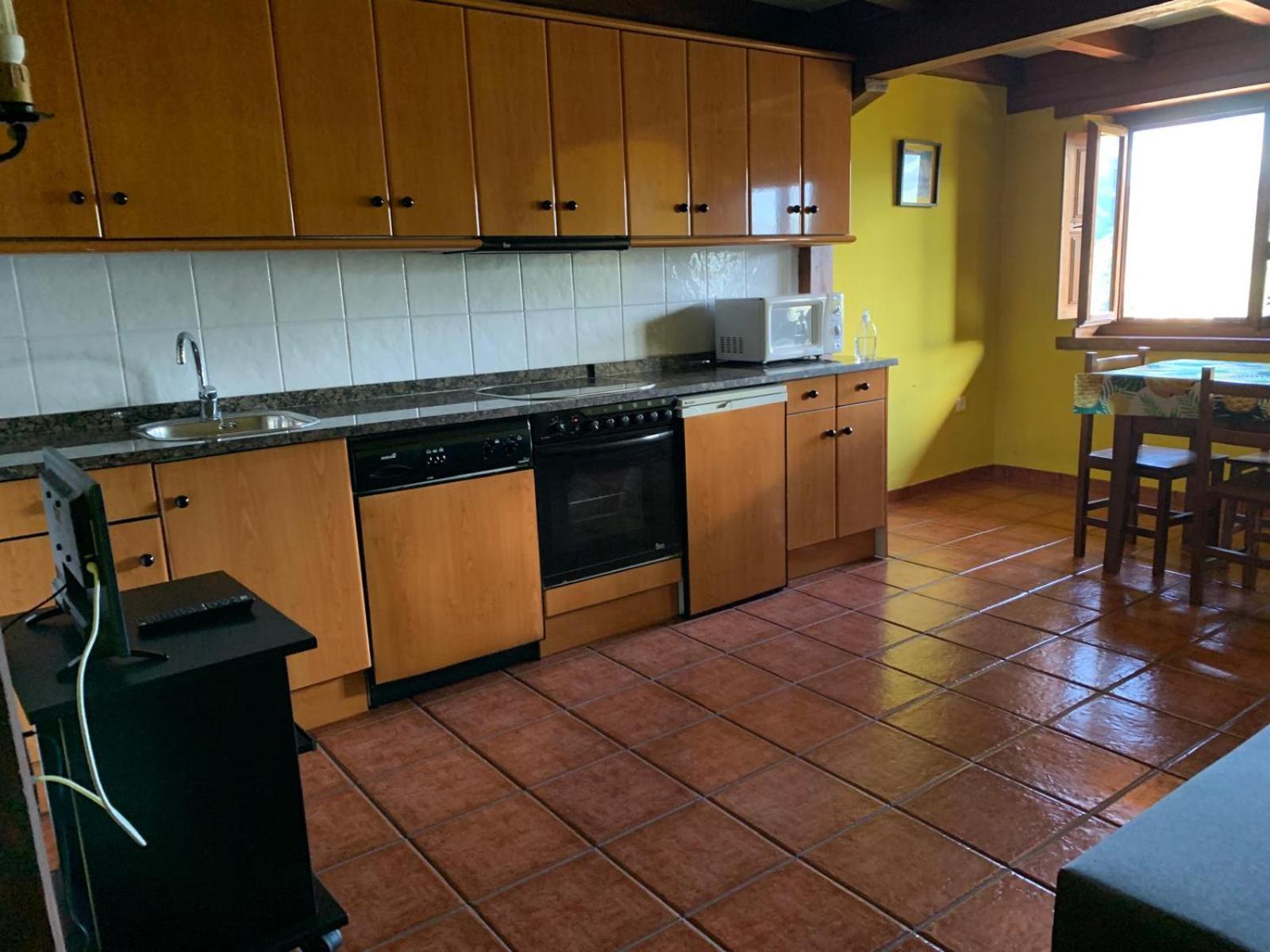 Apartamentos Las Rocas De Brez Esterno foto